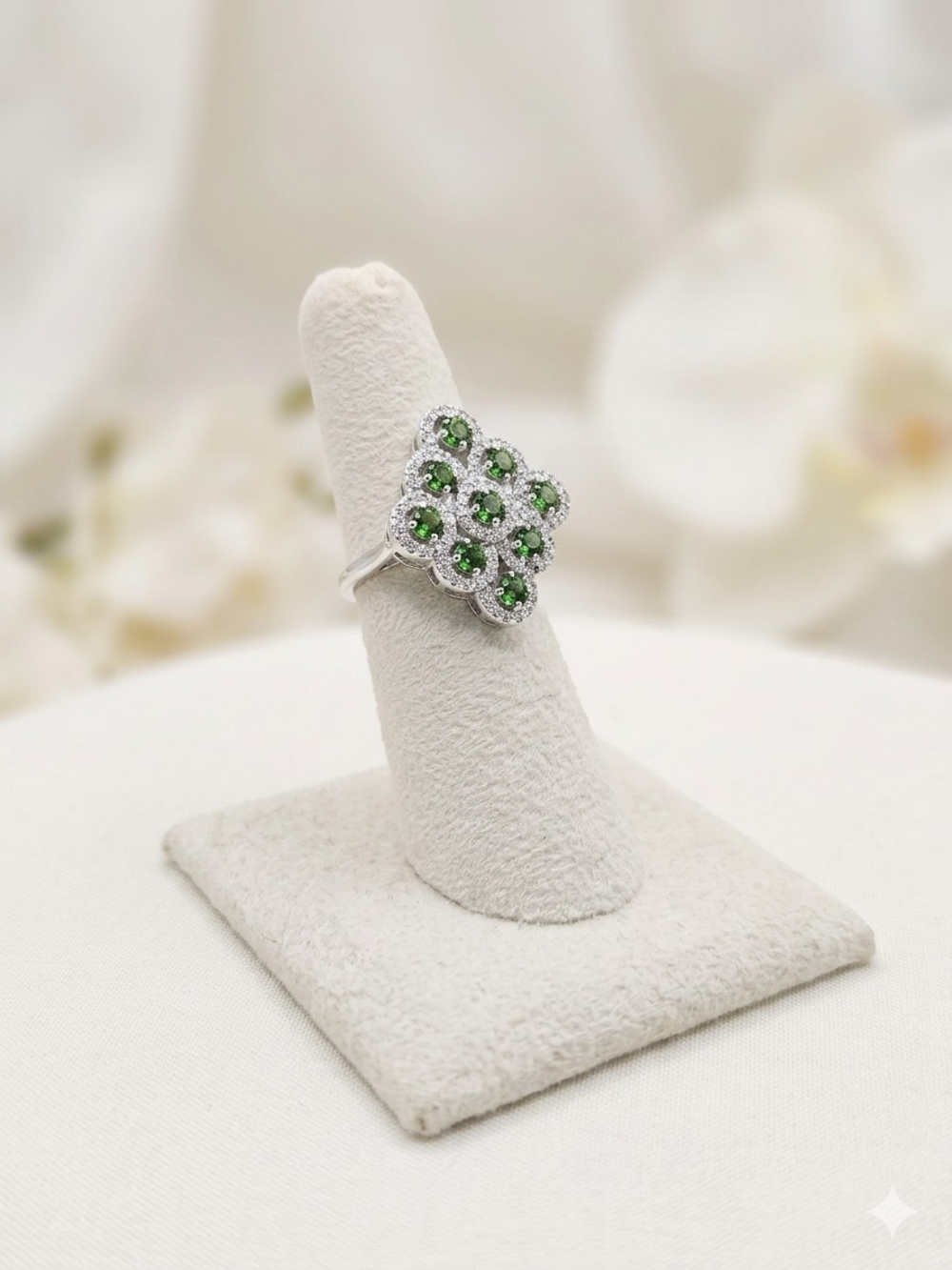 Green Floral Cluster Ring with Sparkling Accents
